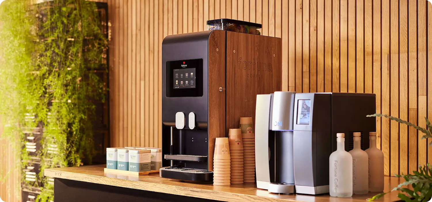 Een complete koffiecorner met waterautomaat