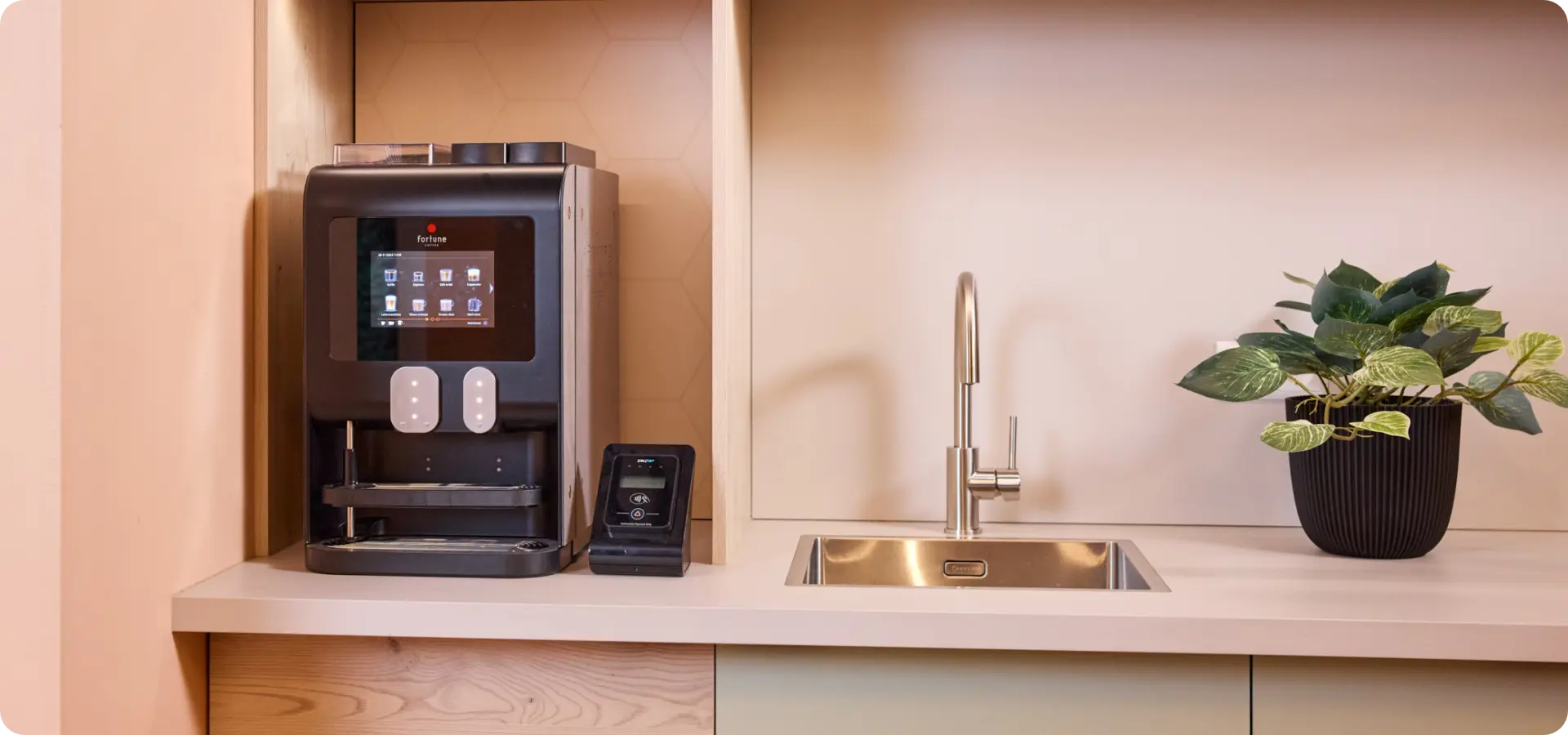Koffiemachine met betaalsysteem