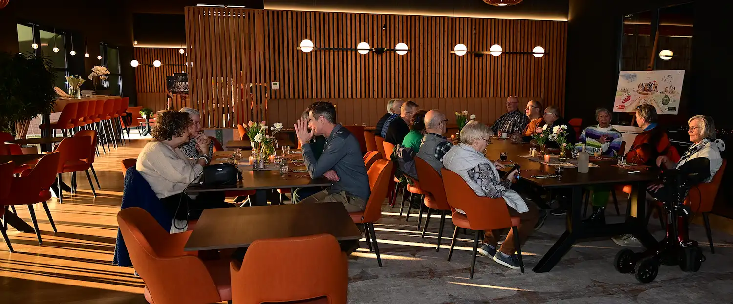 De aanschuiftafel bij Fortune Coffee